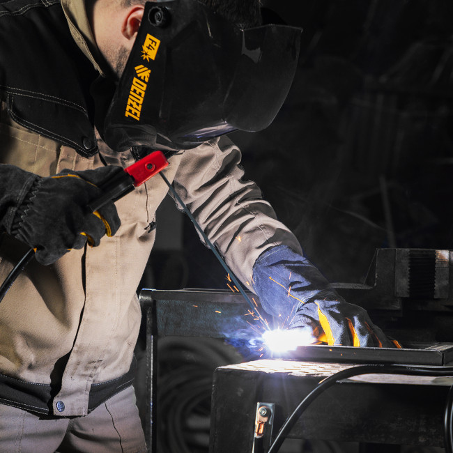 Аппарат инвертор. дуговой сварки SDM-220 Top, 220 А, ПВ 60% кейс Denzel