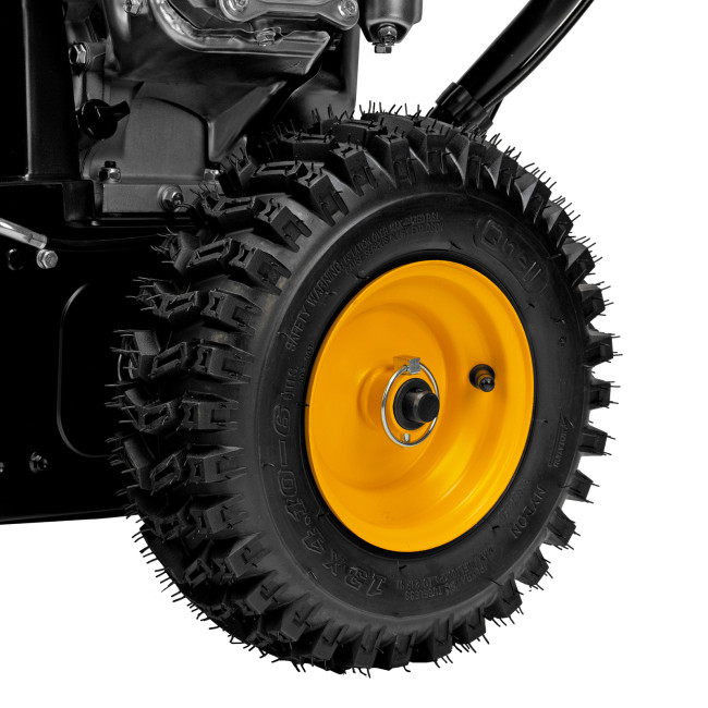 Бензиновая снегоуборочная машина SB 560 LP, 212 cc, электростартер, фара Denzel Бензиновая снегоуборочная машина SB 560 LP, 212 cc, электростартер, фара Denzel