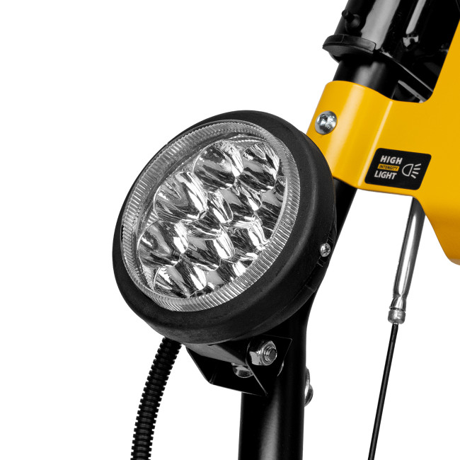 Бензиновая снегоуборочная машина SB 560 LP, 212 cc, электростартер, фара Denzel Бензиновая снегоуборочная машина SB 560 LP, 212 cc, электростартер, фара Denzel