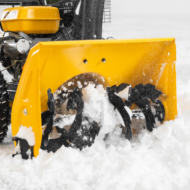 Бензиновая снегоуборочная машина SB 560 LP, 212 cc, электростартер, фара Denzel Бензиновая снегоуборочная машина SB 560 LP, 212 cc, электростартер, фара Denzel