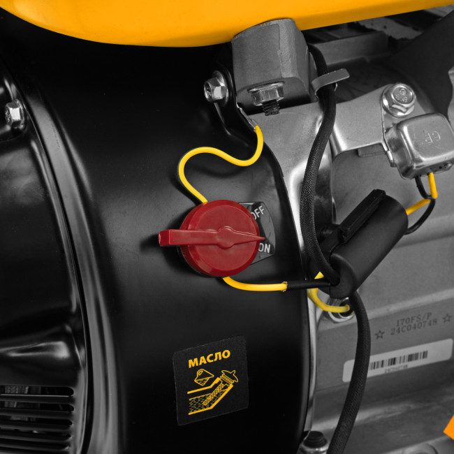 Бензиновая снегоуборочная машина SBM 610, 212 cc, ручной старт, фара Denzel Бензиновая снегоуборочная машина SBM 610, 212 cc, ручной старт, фара Denzel