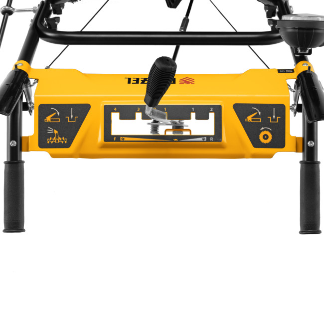 Бензиновая снегоуборочная машина SBM 610, 212 cc, ручной старт, фара Denzel Бензиновая снегоуборочная машина SBM 610, 212 cc, ручной старт, фара Denzel