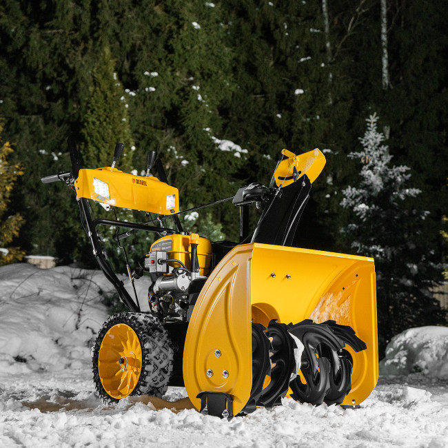 Бензиновая снегоуборочная машина SBM 610S PRO, 212 cc, электростартер, фара, обогрев Denzel Бензиновая снегоуборочная машина SBM 610S PRO, 212 cc, электростартер, фара, обогрев Denzel