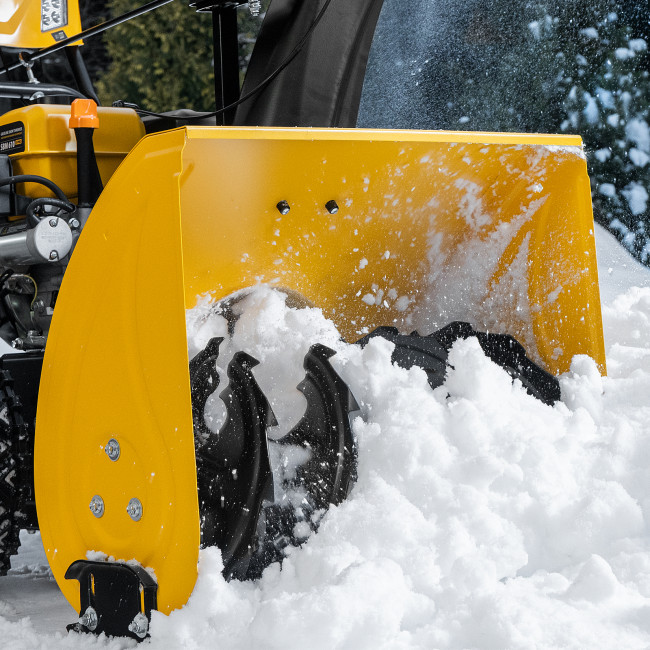 Бензиновая снегоуборочная машина SBM 610S PRO, 212 cc, электростартер, фара, обогрев Denzel Бензиновая снегоуборочная машина SBM 610S PRO, 212 cc, электростартер, фара, обогрев Denzel