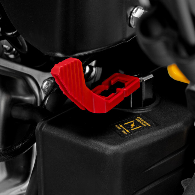 Бензиновая снегоуборочная машина SB 460, 99cc, ручной старт Denzel Бензиновая снегоуборочная машина SB 460, 99cc, ручной старт Denzel