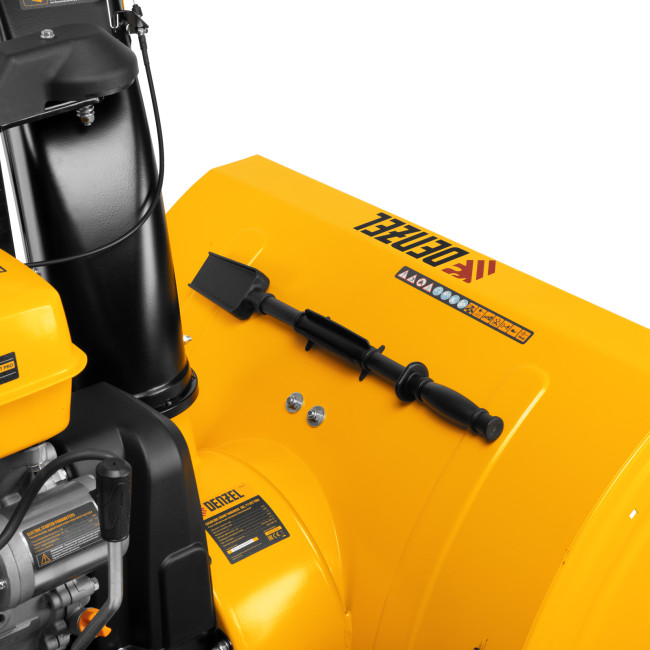 Бензиновая снегоуборочная машина SBL 711DT PRO, 420cc, гусеницы, эл.старт, блок. дифф. Denzel Бензиновая снегоуборочная машина SBL 711DT PRO, 420cc, гусеницы, эл.старт, блок. дифф. Denzel