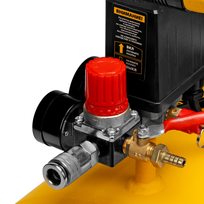 Компрессор воздушный BCI2300/100, ременный привод, 2.3 кВт, 100 литров, 400 л/мин Denzel Компрессор воздушный BCI2300/100, ременный привод, 2.3 кВт, 100 литров, 400 л/мин Denzel