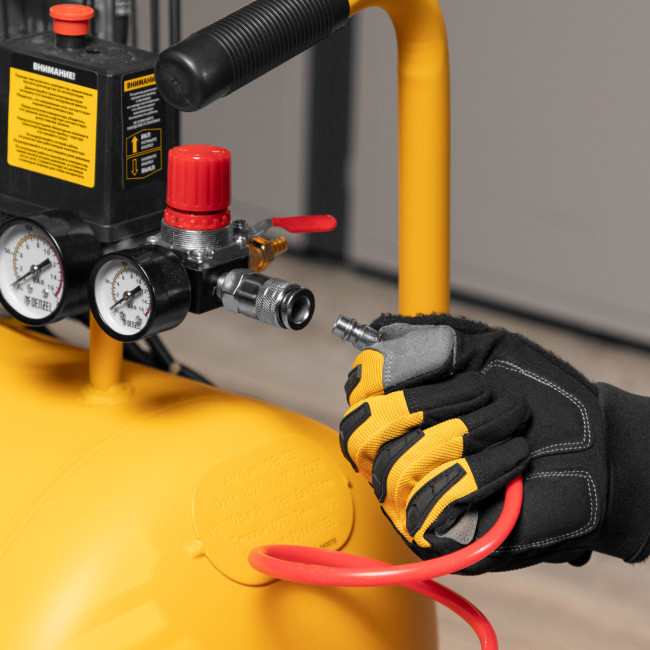 Компрессор воздушный BCI2300/100, ременный привод, 2.3 кВт, 100 литров, 400 л/мин Denzel Компрессор воздушный BCI2300/100, ременный привод, 2.3 кВт, 100 литров, 400 л/мин Denzel