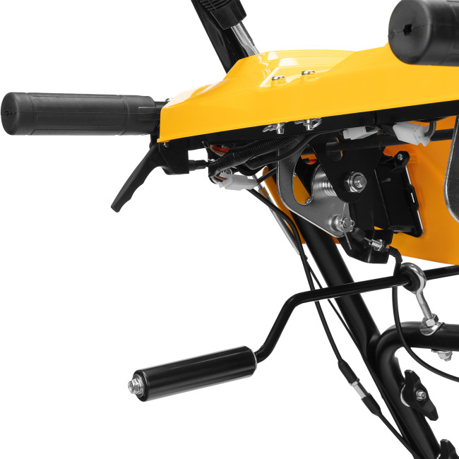 Бензиновая снегоуборочная машина SBM 610DT PRO, 212cc, гусеницы, эл.старт, блок. дифф. Denzel Бензиновая снегоуборочная машина SBM 610DT PRO, 212cc, гусеницы, эл.старт, блок. дифф. Denzel