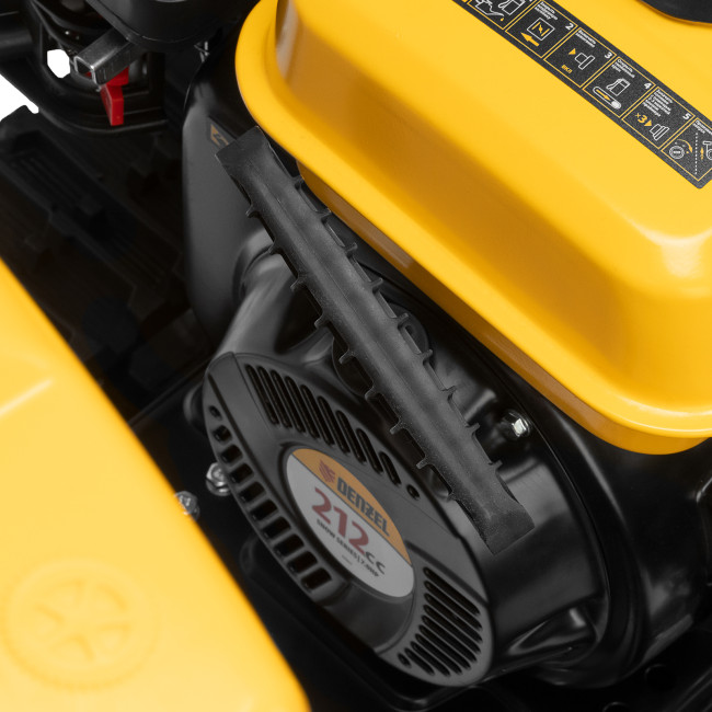 Бензиновая снегоуборочная машина SBM 610DT PRO, 212cc, гусеницы, эл.старт, блок. дифф. Denzel Бензиновая снегоуборочная машина SBM 610DT PRO, 212cc, гусеницы, эл.старт, блок. дифф. Denzel