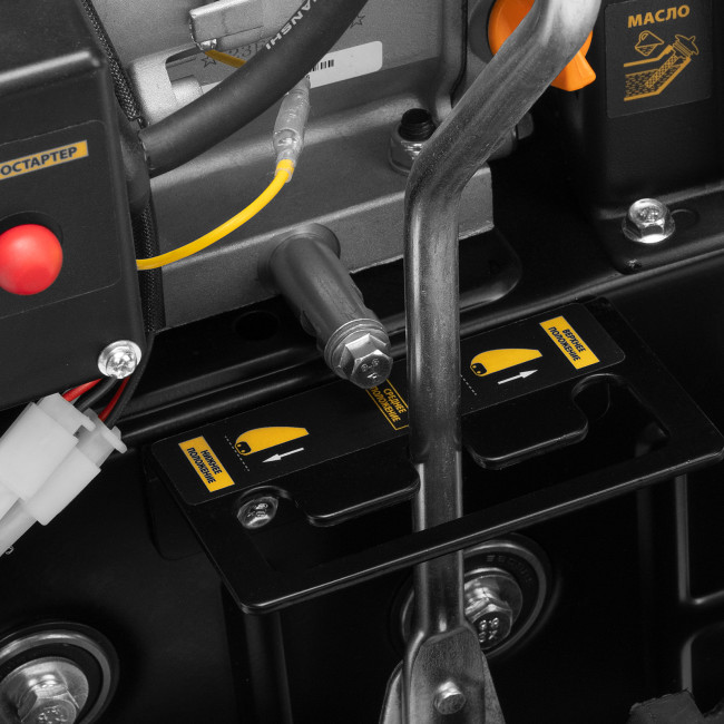 Бензиновая снегоуборочная машина SBM 610DT PRO, 212cc, гусеницы, эл.старт, блок. дифф. Denzel Бензиновая снегоуборочная машина SBM 610DT PRO, 212cc, гусеницы, эл.старт, блок. дифф. Denzel