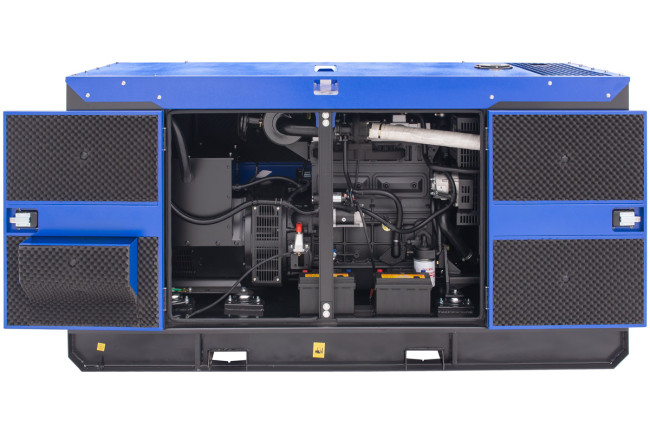 Дизельный генератор ТСС ЭД-40-Т400 в шумозащитном кожухе на прицепе
