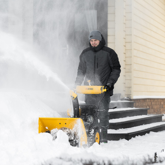Гибридная снегоуборочная машина с функц. подметания SWB-600, 212 сс, руч. старт, 2 насадки Denzel Гибридная снегоуборочная машина с функц. подметания SWB-600, 212 сс, руч. старт, 2 насадки Denzel