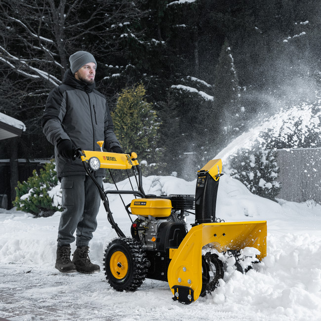 Гибридная снегоуборочная машина с функц. подметания SWB-600, 212 сс, руч. старт, 2 насадки Denzel Гибридная снегоуборочная машина с функц. подметания SWB-600, 212 сс, руч. старт, 2 насадки Denzel