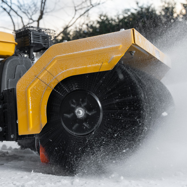 Гибридная снегоуборочная машина с функц. подметания SWB-600, 212 сс, руч. старт, 2 насадки Denzel Гибридная снегоуборочная машина с функц. подметания SWB-600, 212 сс, руч. старт, 2 насадки Denzel