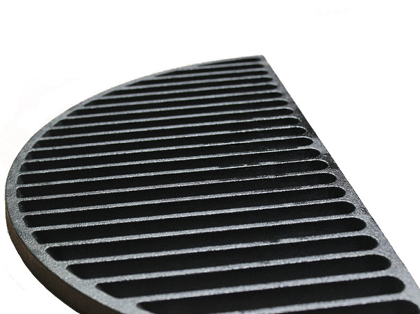 Чугунная решетка