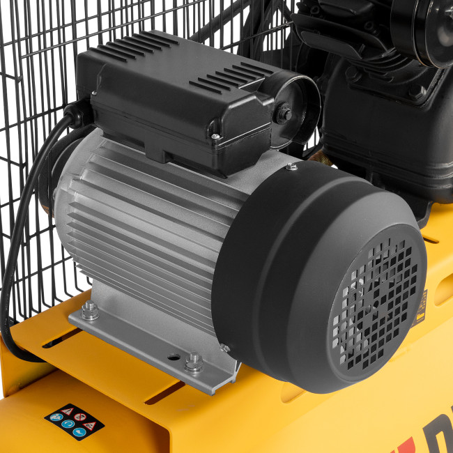 Компрессор воздушный BCV2200/100, ременный привод, 2.2 кВт, 100 литров, 370 л/мин Denzel Компрессор воздушный BCV2200/100, ременный привод, 2.2 кВт, 100 литров, 370 л/мин Denzel