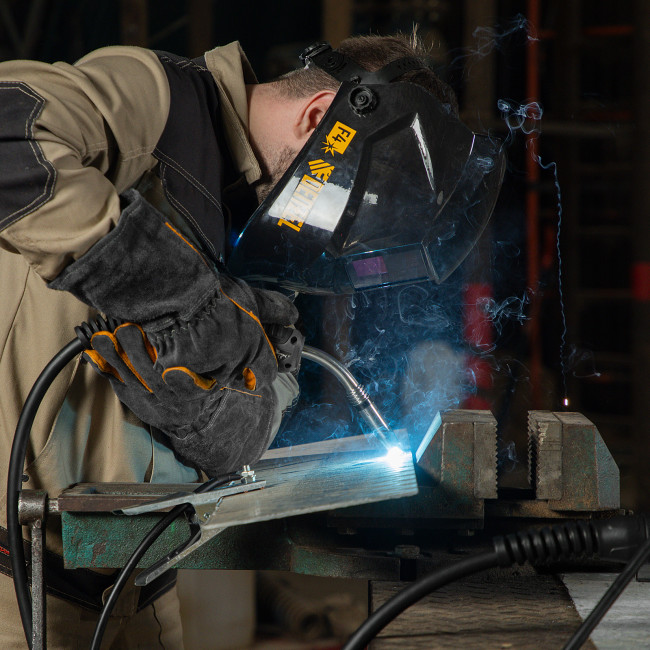 Аппарат инвертор. полуавтомат. сварки MultiMIG-200DP Synergy Double Pulse, 200 А, ПВ 80% Denzel Аппарат инвертор. полуавтомат. сварки MultiMIG-200DP Synergy Double Pulse, 200 А, ПВ 80% Denzel