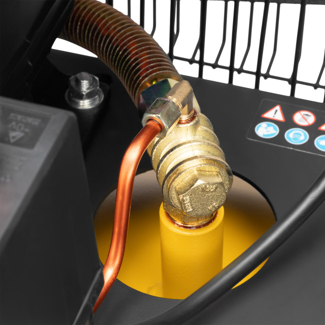 Компрессор воздушный BCV2200/100V, ременный привод , 2.3 кВт, 100 литров, 440 л/мин Denzel Компрессор воздушный BCV2200/100V, ременный привод , 2.3 кВт, 100 литров, 440 л/мин Denzel