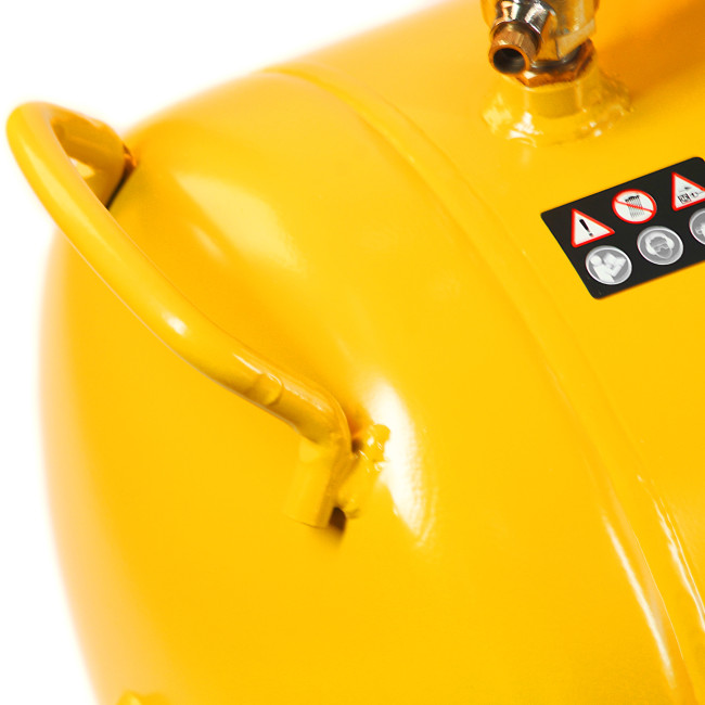 Компрессор воздушный, ременный привод BCI5500-T/270, 5.5 кВт, 270 литров, 850 л/мин Denzel Компрессор воздушный, ременный привод BCI5500-T/270, 5.5 кВт, 270 литров, 850 л/мин Denzel