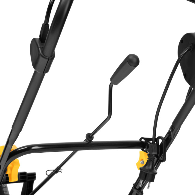 Электрическая снегоуборочная машина ESB-560-M, 2,5 кВт, металлический шнек, LED фара Denzel Электрическая снегоуборочная машина ESB-560-M, 2,5 кВт, металлический шнек, LED фара Denzel