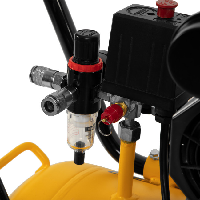 Компрессор безмасляный, малошумный DLS 1800/100,1800 Вт, 3x600, 100 л, 345 л/мин Denzel Компрессор безмасляный, малошумный DLS 1800/100,1800 Вт, 3x600, 100 л, 345 л/мин Denzel