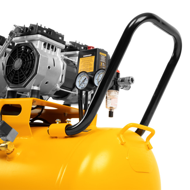 Компрессор безмасляный, малошумный DLS 1800/100,1800 Вт, 3x600, 100 л, 345 л/мин Denzel Компрессор безмасляный, малошумный DLS 1800/100,1800 Вт, 3x600, 100 л, 345 л/мин Denzel