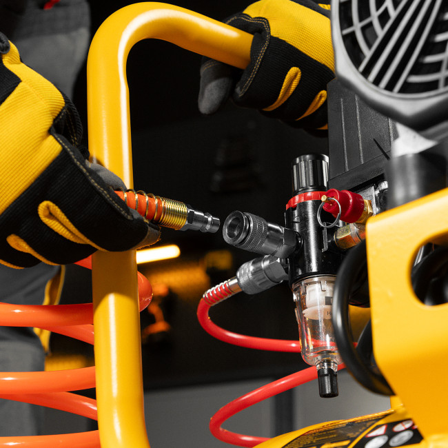 Компрессор безмасляный, малошумный DLS 2200/50, 2200 Вт, 2x1100, 50 л, 380 л/мин Denzel Компрессор безмасляный, малошумный DLS 2200/50, 2200 Вт, 2x1100, 50 л, 380 л/мин Denzel