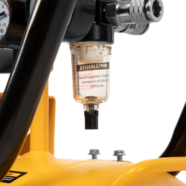 Компрессор безмасляный, малошумный DLS 3300/100, 3300 Вт,3x1100, 100 л, 570 л/мин ,блок управления Denzel