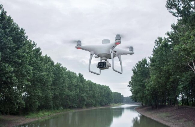 Сельскохозяйственный квадрокоптер DJI Phantom 4 мультиспектральный