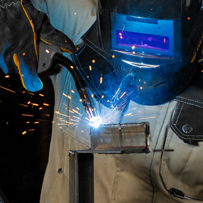 Аппарат инвертор. полуавтомат. cварки IMIG-160 Synergy, 160 А, ПВ 60%, катушка 5 кг Denzel Аппарат инвертор. полуавтомат. cварки IMIG-160 Synergy, 160 А, ПВ 60%, катушка 5 кг Denzel