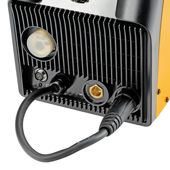 Аппарат инвертор. полуавтомат. cварки IMIG-205SDR, 200 А, ПВ 60%, катушка 5 кг Denzel Аппарат инвертор. полуавтомат. cварки IMIG-205SDR, 200 А, ПВ 60%, катушка 5 кг Denzel