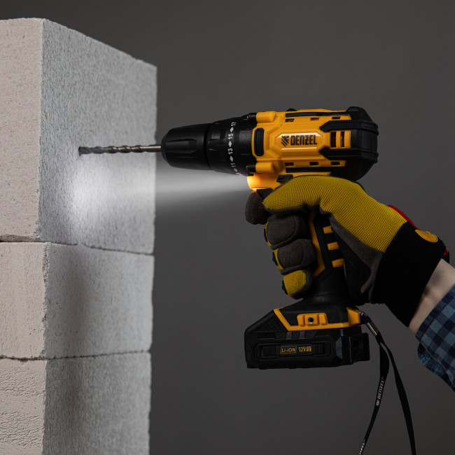 Дрель-шуруповерт аккумуляторная CDL-12-01CB, Li-Ion, 12 В, 1 акк. Denzel