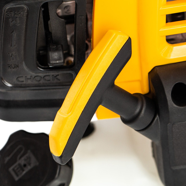 Триммер бензиновый DT 52, 52 см3, 3 л. с, неразъемная штанга, состоит из 2 частей Denzel Триммер бензиновый DT 52, 52 см3, 3 л. с, неразъемная штанга, состоит из 2 частей Denzel