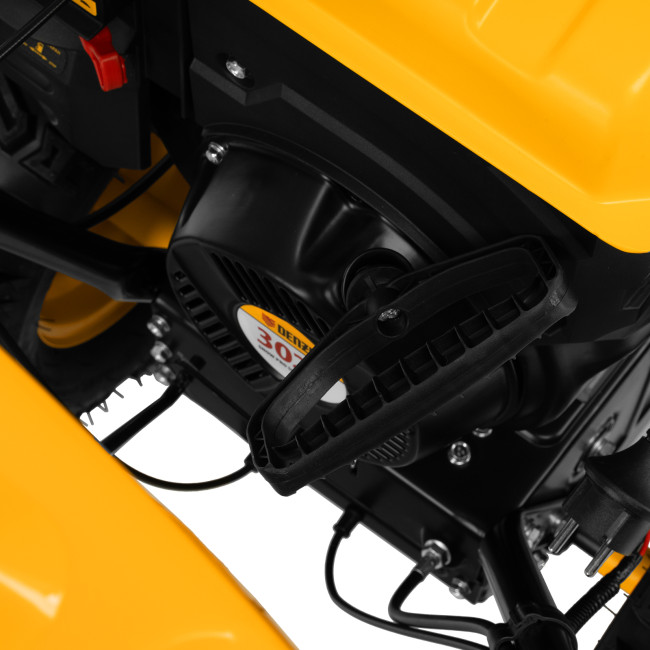 Бензиновая снегоуборочная машина SBL 711D PRO, 302cc, эл.старт, фара, обогрев, блок. дифф. Denzel Бензиновая снегоуборочная машина SBL 711D PRO, 302cc, эл.старт, фара, обогрев, блок. дифф. Denzel